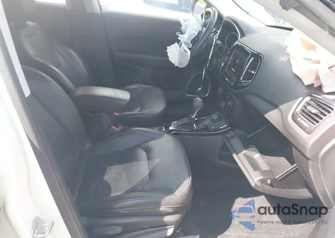 2018 Jeep Compass Limited 4X4 z USA, uszkodzony, nr VIN 3C4NJDCB0JT314422